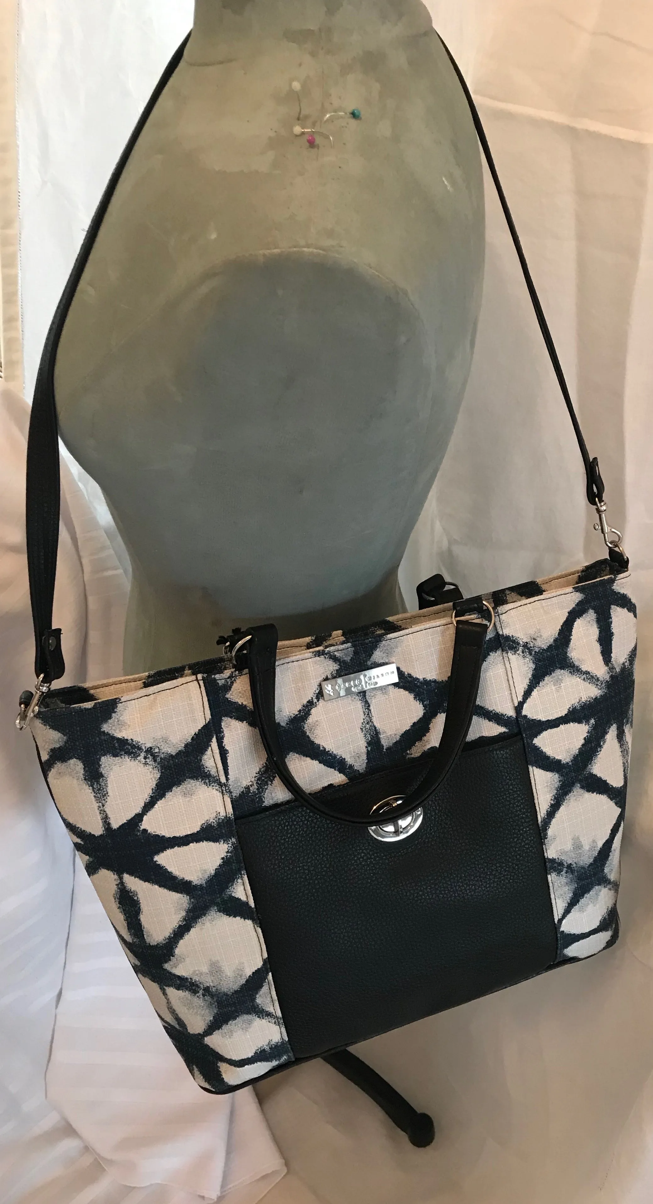 3039  Tie Dye Tote